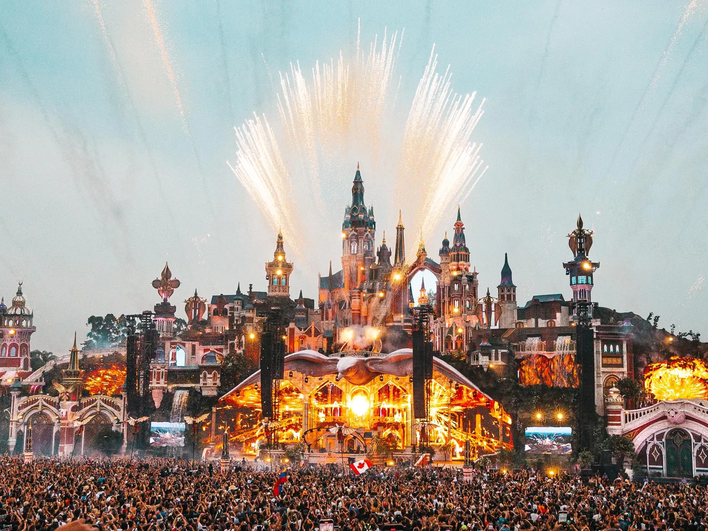 A História e Evolução do Tomorrowland: De um Evento Local a um Fenômeno Global